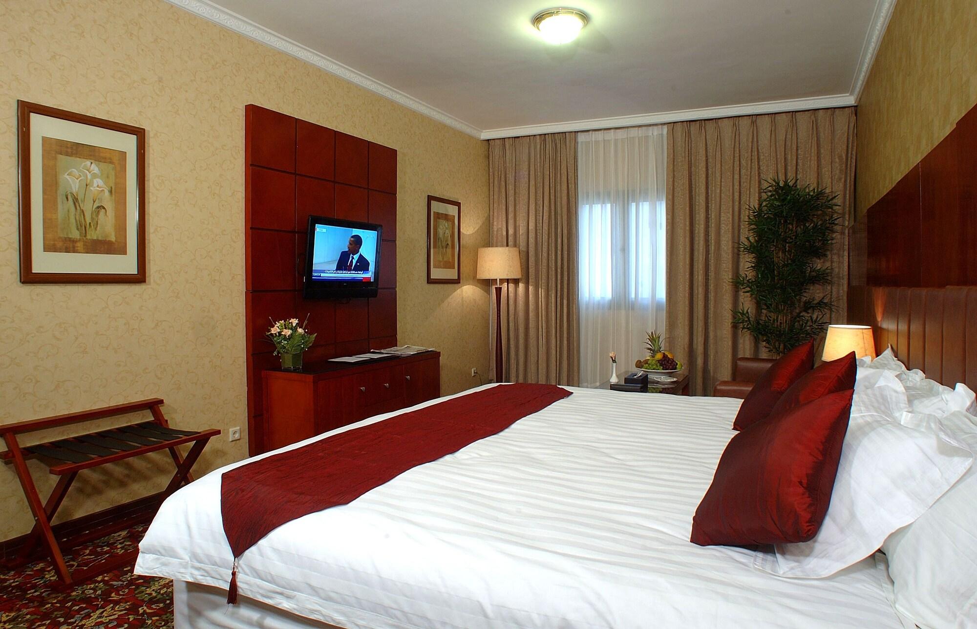 Shaza Regency Plaza Al Madinah Hotell Medina Exteriör bild A room at the hotel