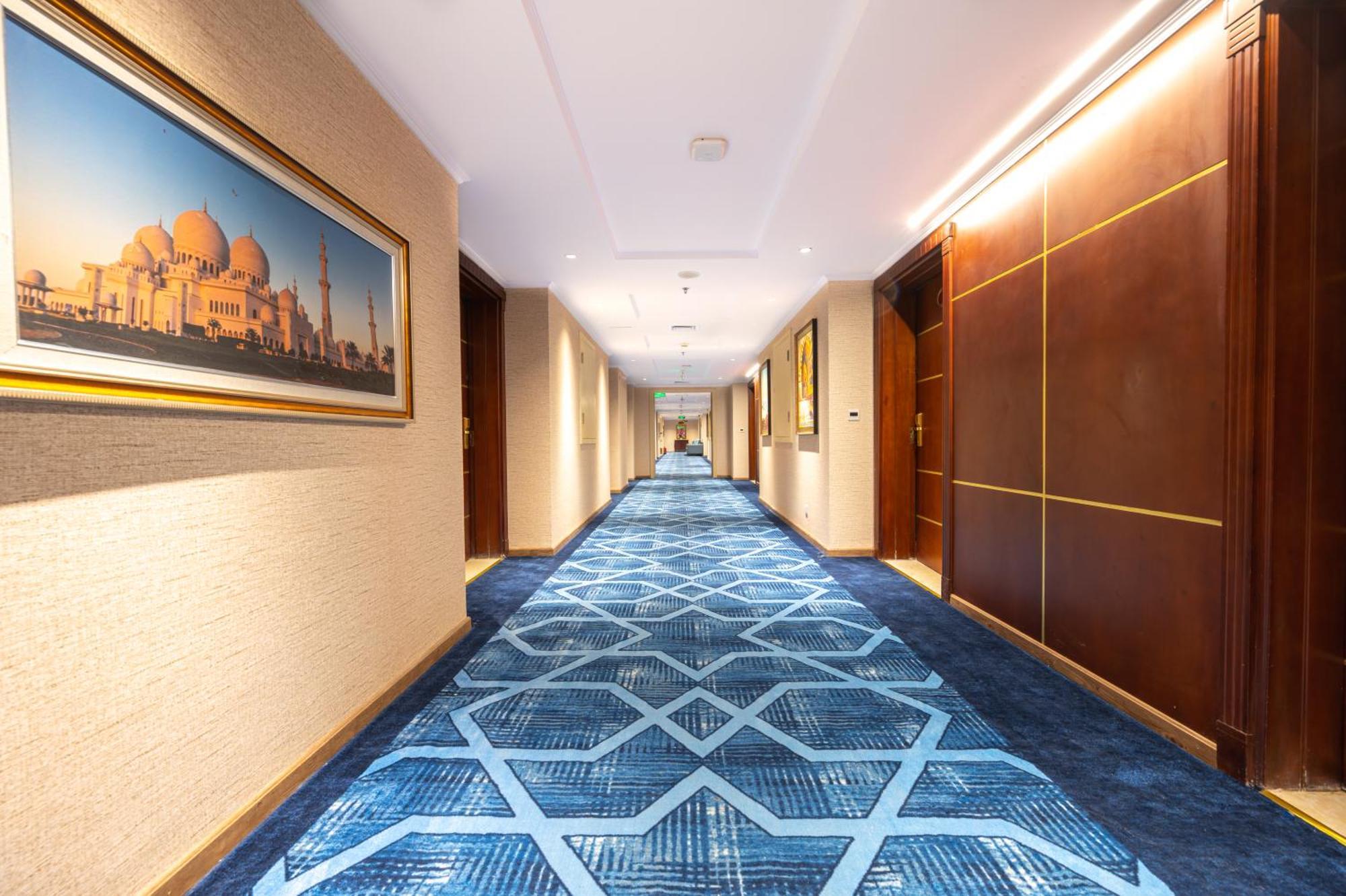 Shaza Regency Plaza Al Madinah Hotell Medina Exteriör bild A corridor at the Taj Mahal Palace